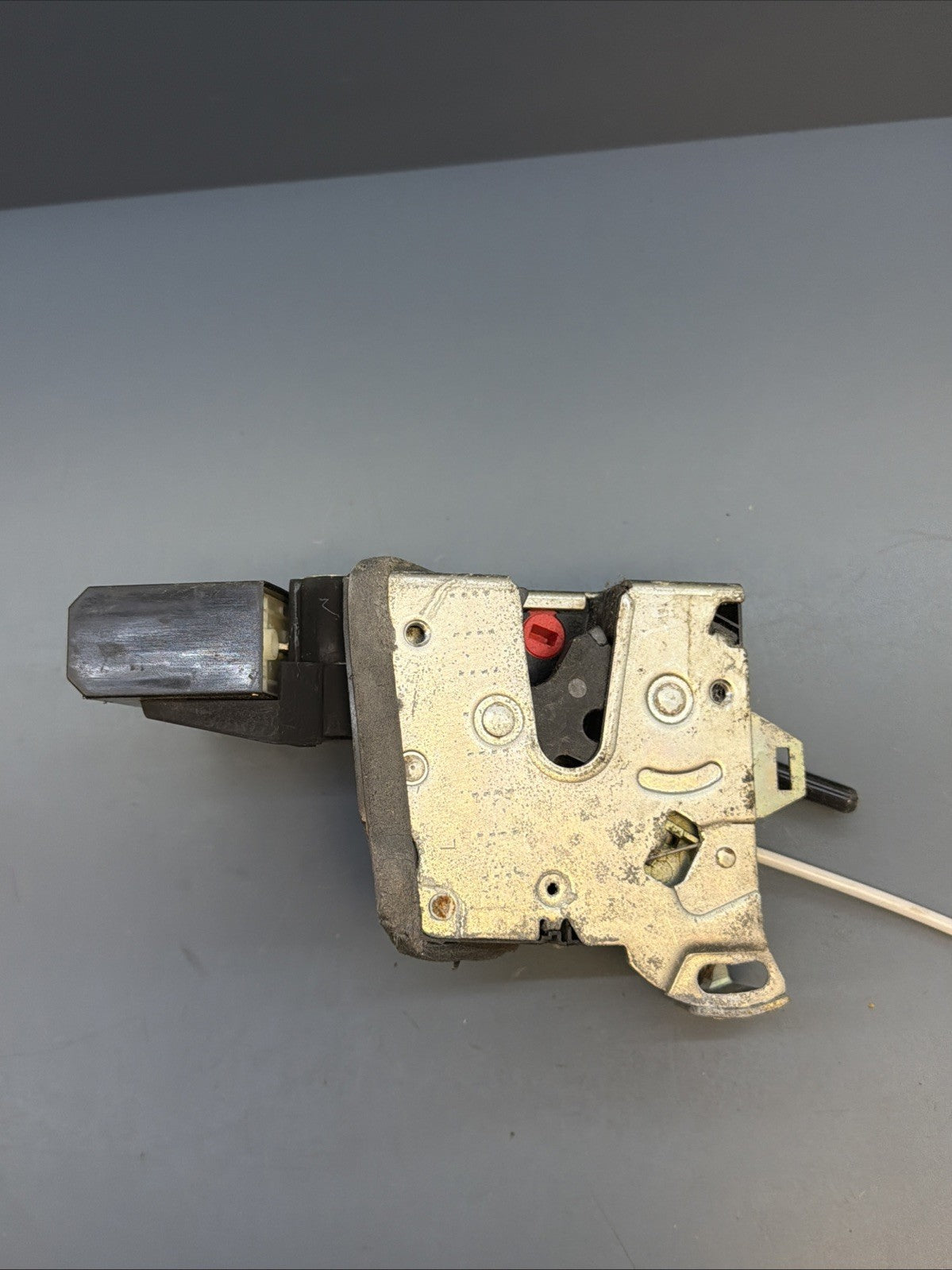 97-03 BMW E39 525 530 540 Rear Right Passenger Door Lock Latch Actuator 8352165