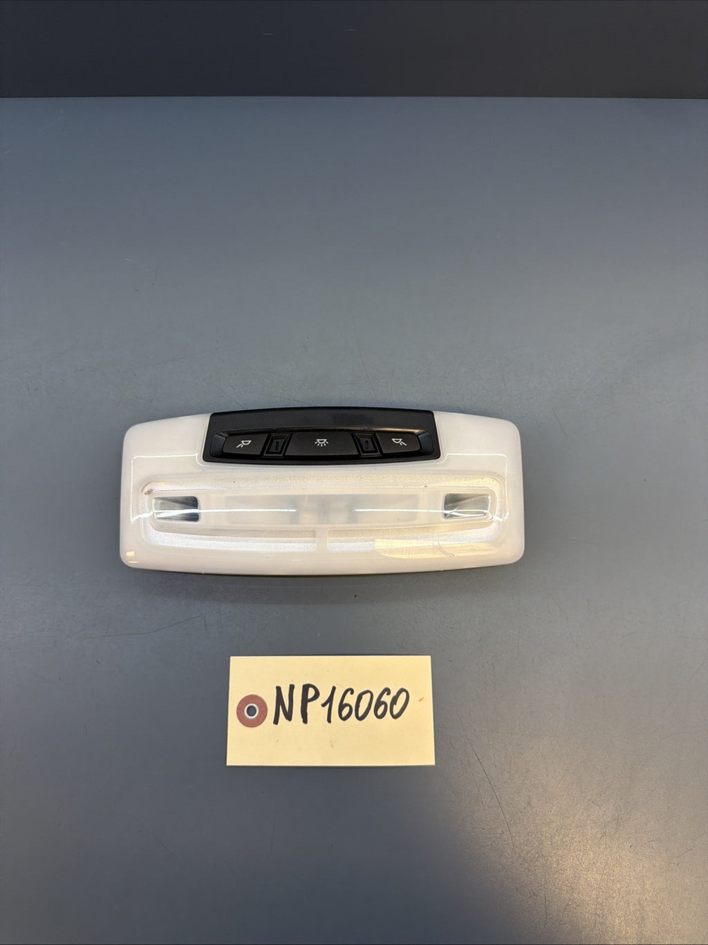 BMW F30 2012-2019 REAR OVERHEAD DOME LIGHT SWITCH OEM 179349-00
