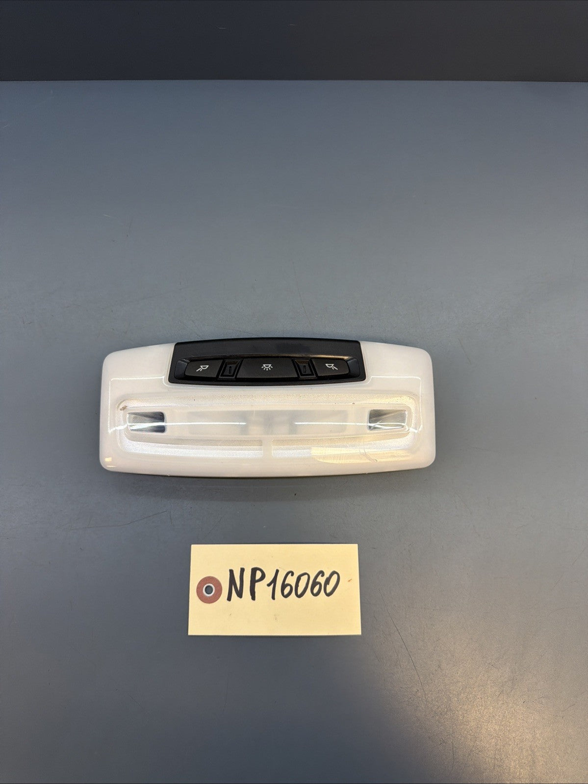 BMW F30 2012-2019 REAR OVERHEAD DOME LIGHT SWITCH OEM 179349-00
