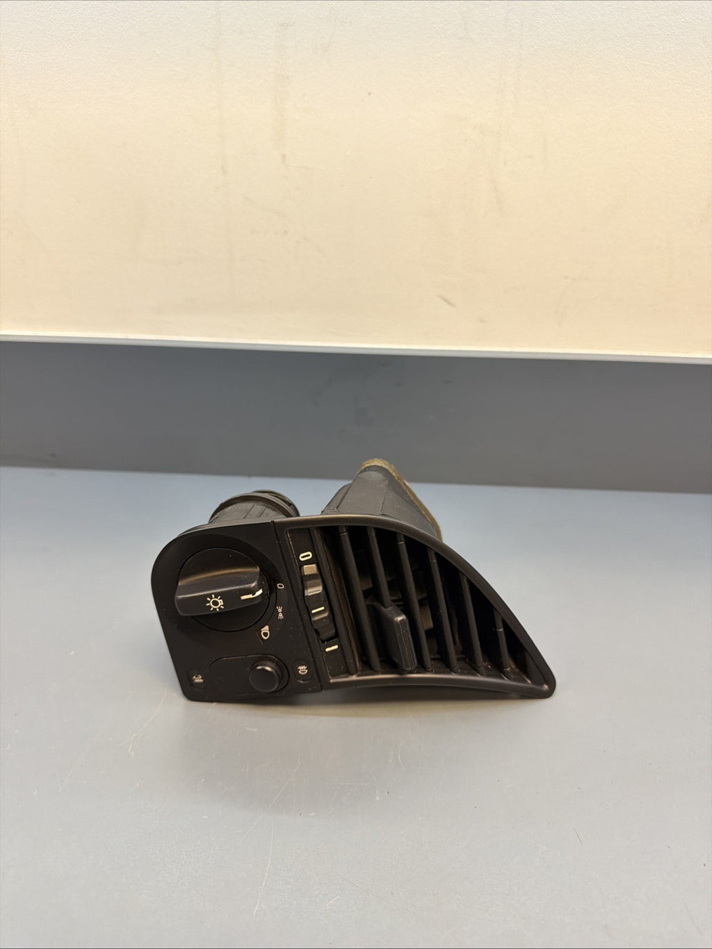 1992-1998 BMW 318I 325I 328I AIR VENT HEADLIGHT W/SWITCH CONTROL OEM 13933931
