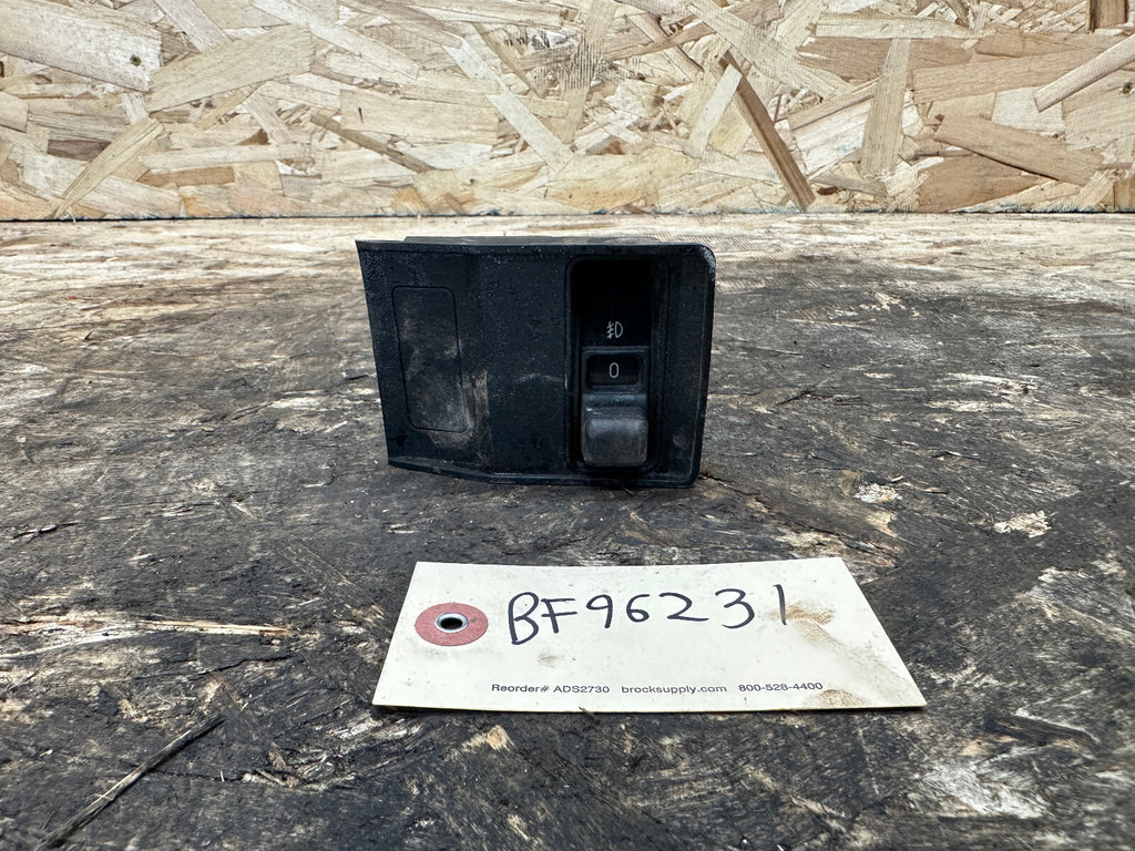 BMW 88-96 E34 5 SERIES FOG LIGHT SWITCH WITH E34 BLACK TRIM PANEL OEM 1384008