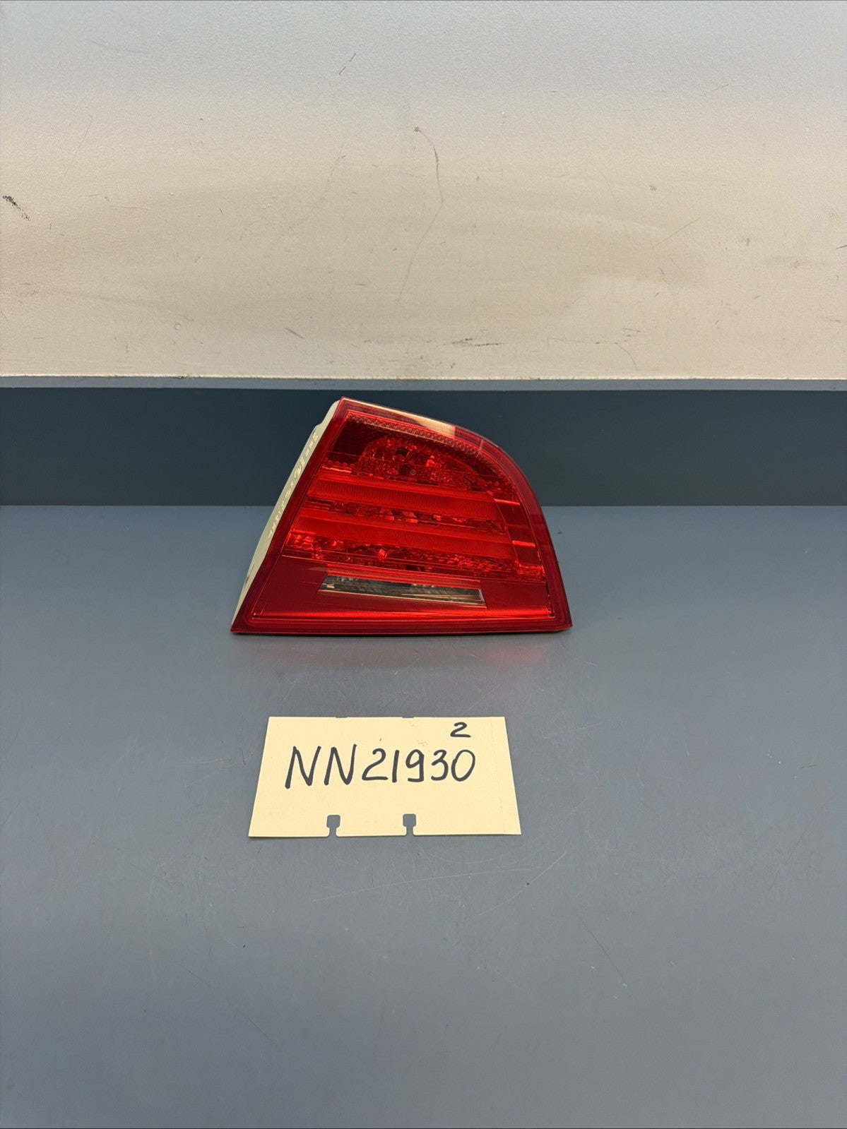 2009-11 BMW E90 LCI 3 Series Right Passenger Inner Trunk Tail Light 7289428 OEM