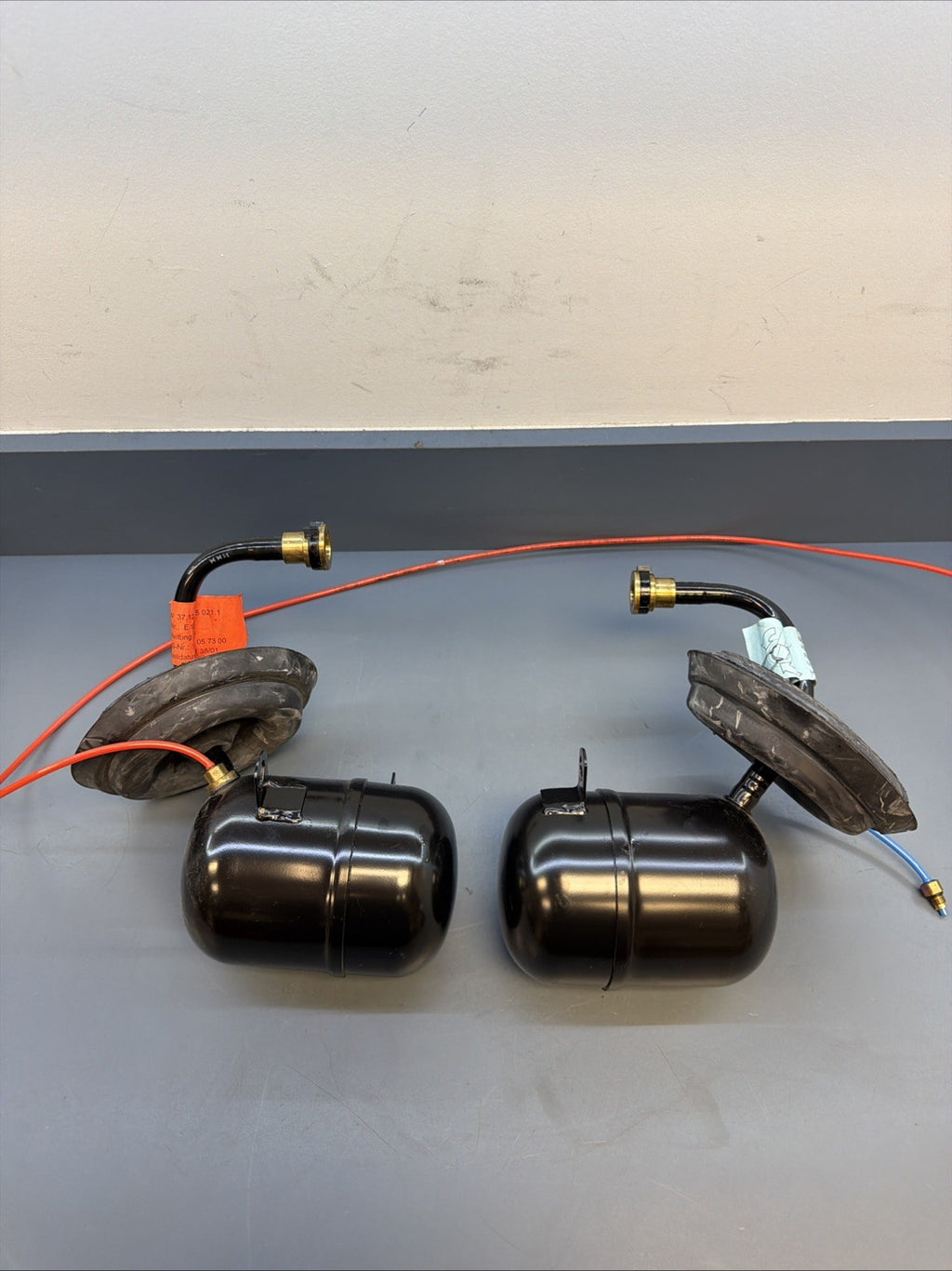 BMW X5 E53 Air Suspension Pressure Tank Air Reservoir Line PAIR 6755021 6755022