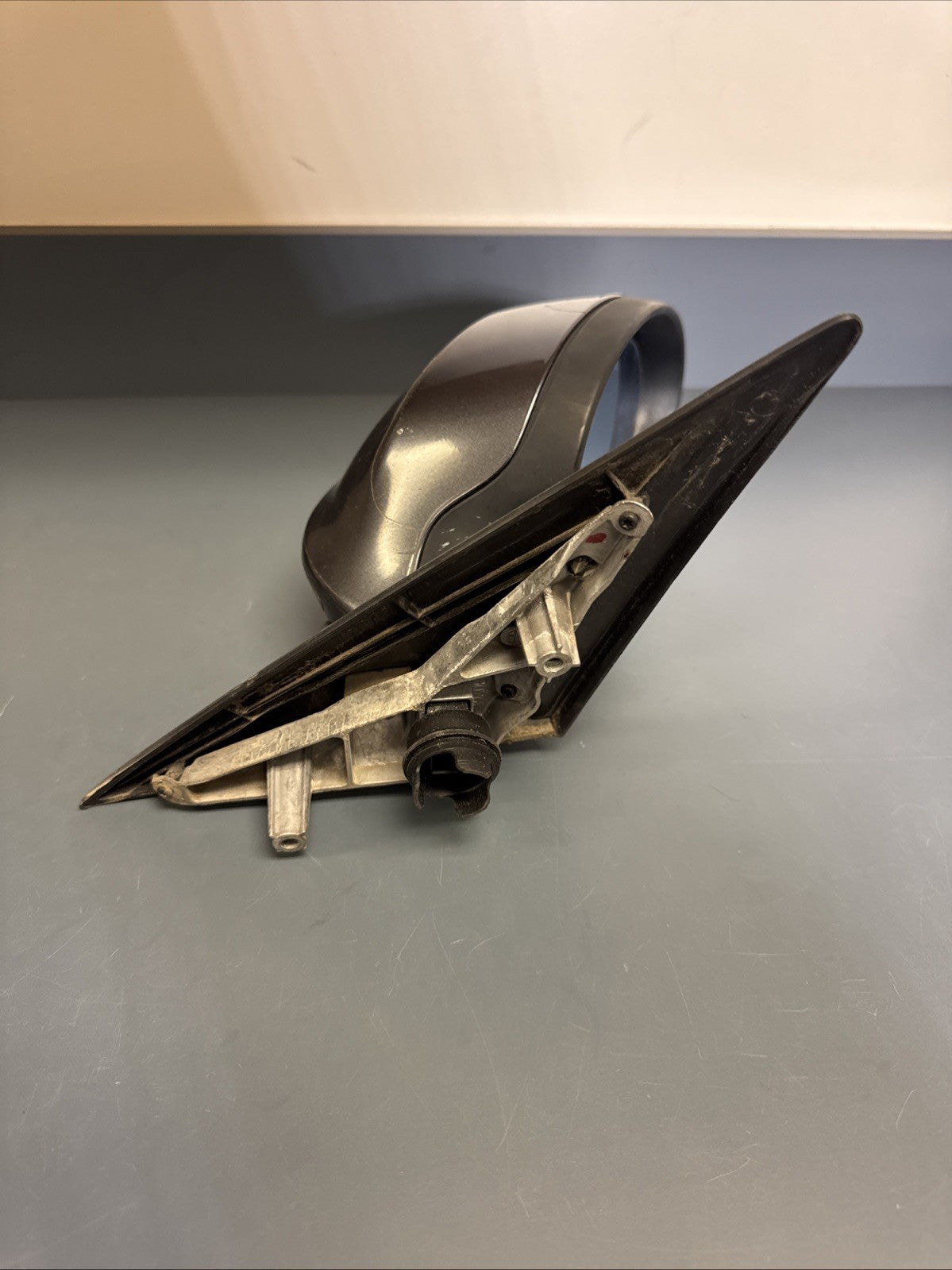 06-08 BMW E90 E91 3-Series 4-Door Right Side Mirror Assembly OEM 51167189946