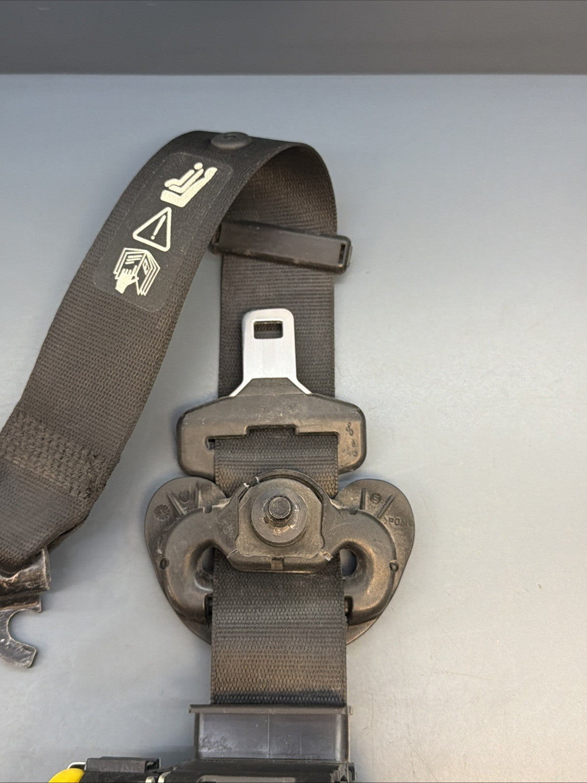 06-13 BMW E90 E92 Front Right Passenger Side Seat Belt Retractor 34072775 BLACK