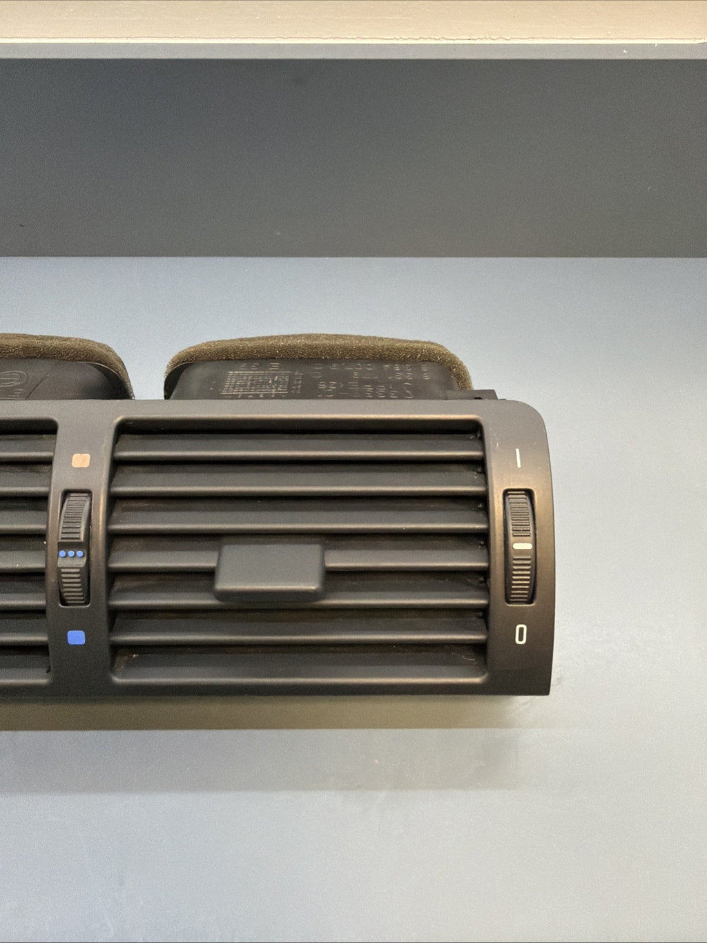 1999-2006 BMW E46 3 Series 325i Center Dash AC Air Vent Assembly 8363199 OEM