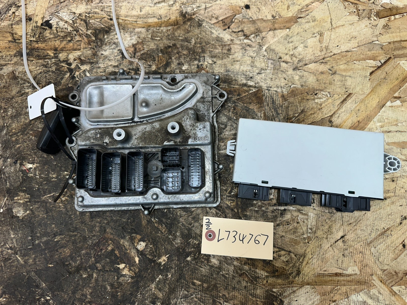 BMW 11-12 535i X3 3.0L N55 ECU+CAS(IMMOBILIZER)+KEY VIN MATCHED SET OEM 7629420
