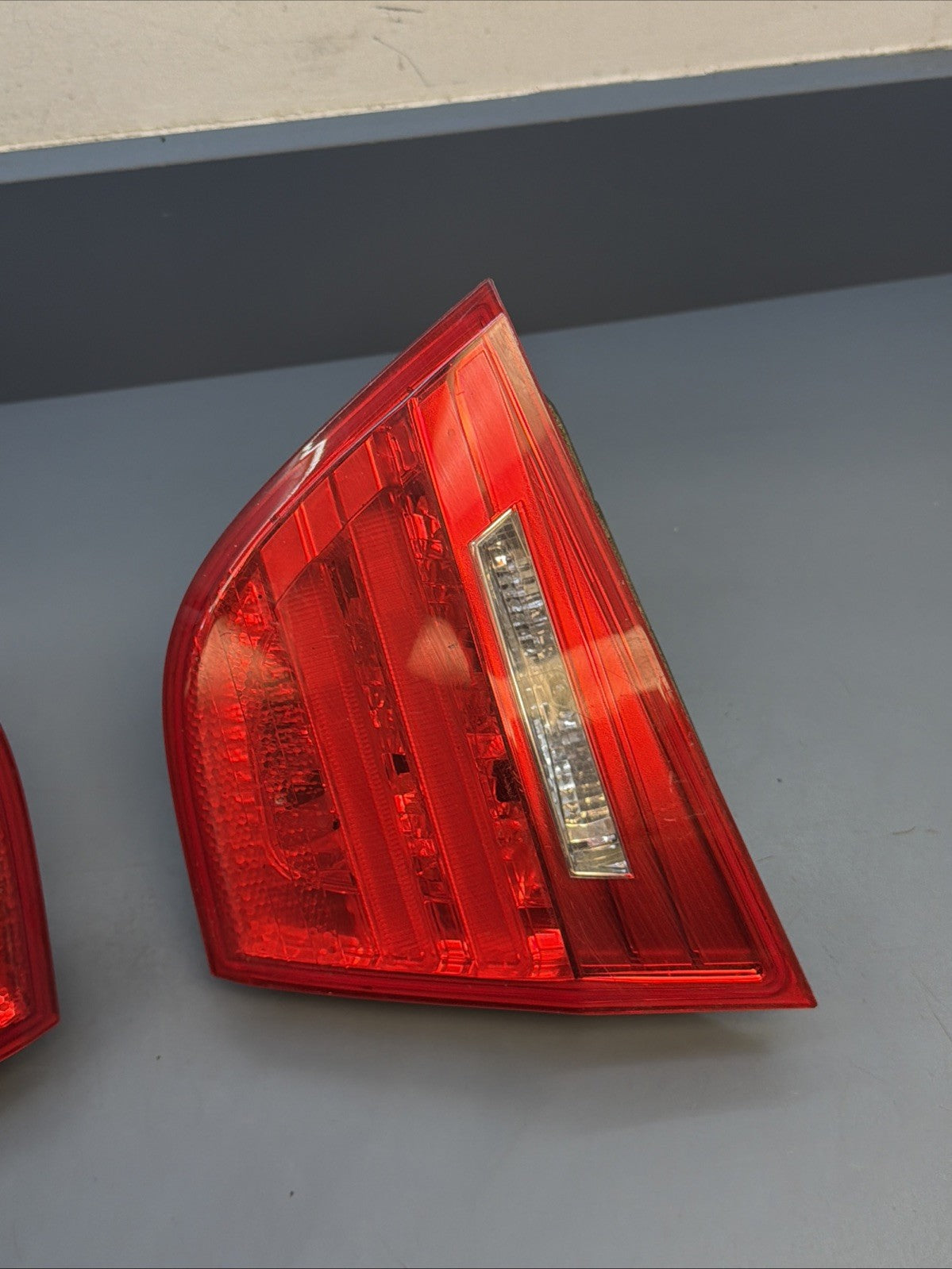 09-11 BMW E90 SEDAN LCI Rear Left Right Inner Tail Light Set OEM 7154155 7154156