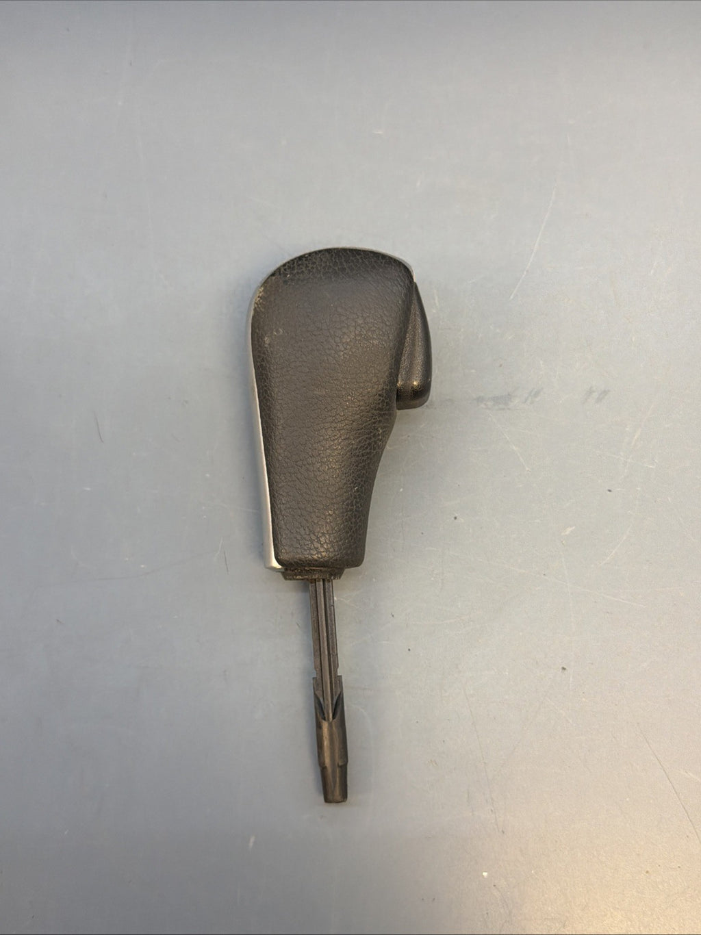 2006-2013 BMW E90 E92 328I 335I AUTOMATIC GEAR SHIFT KNOB SHIFTER OEM *NOTE*