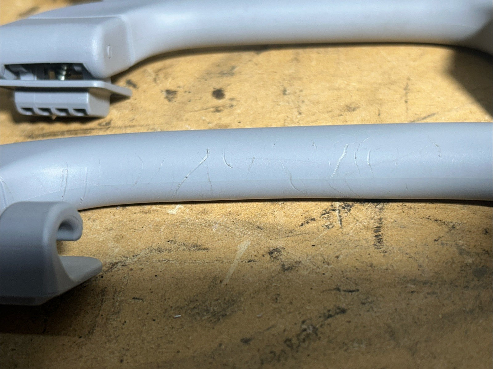 BMW 03-10 E60 5 SERIES LIGHT GRAY GRAB HANDLE SET 4 PC 9143529+9143516+9143530