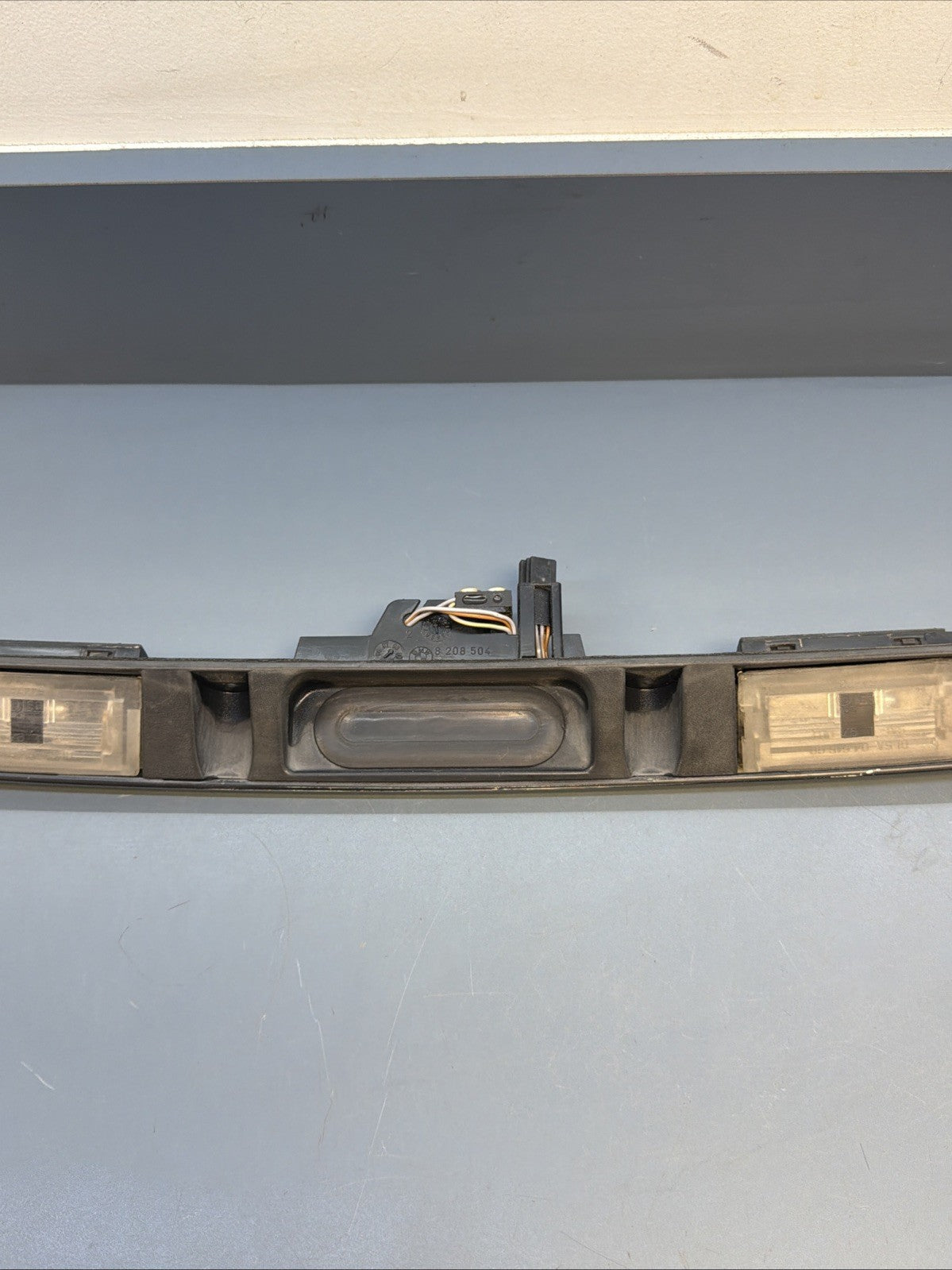 2000 BMW 323i 330xi 323xi 330i E46 Sedan Trunk Lid Handle Grip Black 8208504
