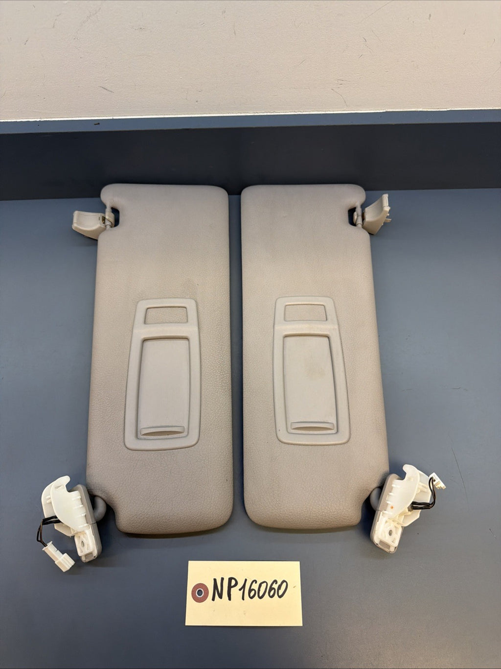 12-18 BMW 320i 328i 335i F30 Front Left & Right Sun Visor w/ Mirror Set Gray OEM
