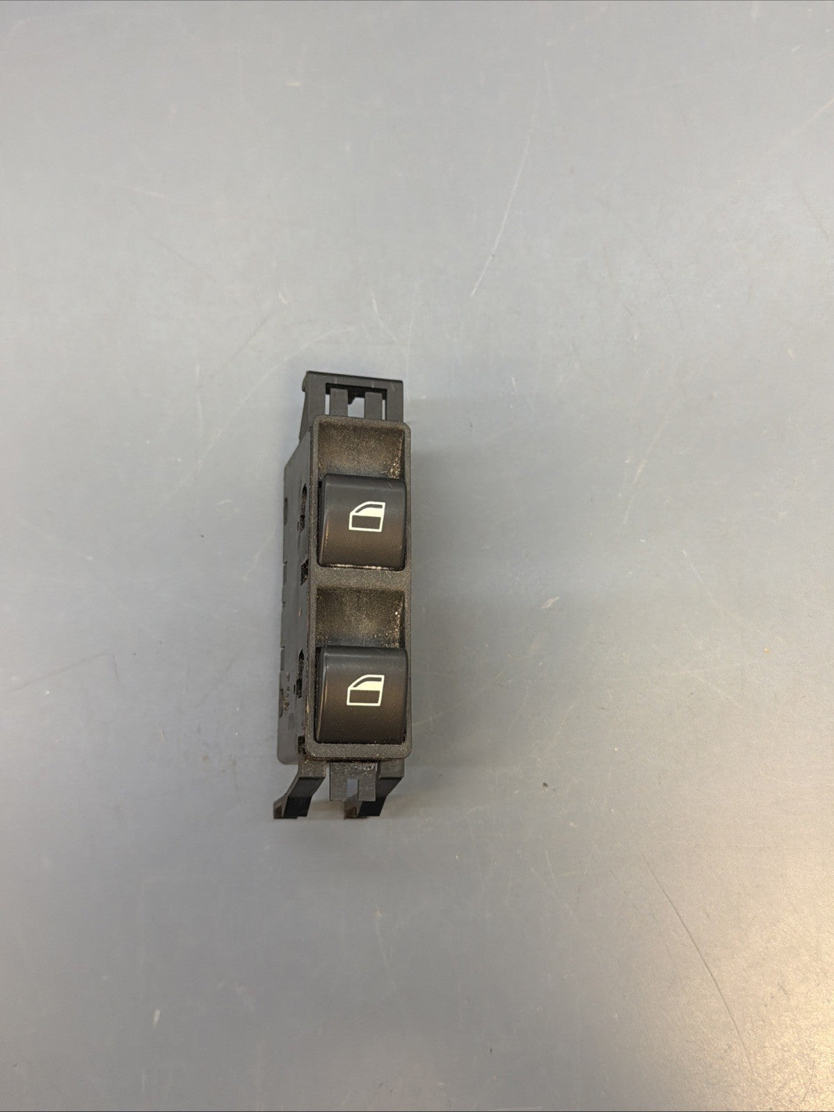 Right Passenger Side Window Switch Lifter Control Button OE BMW E46 8381514