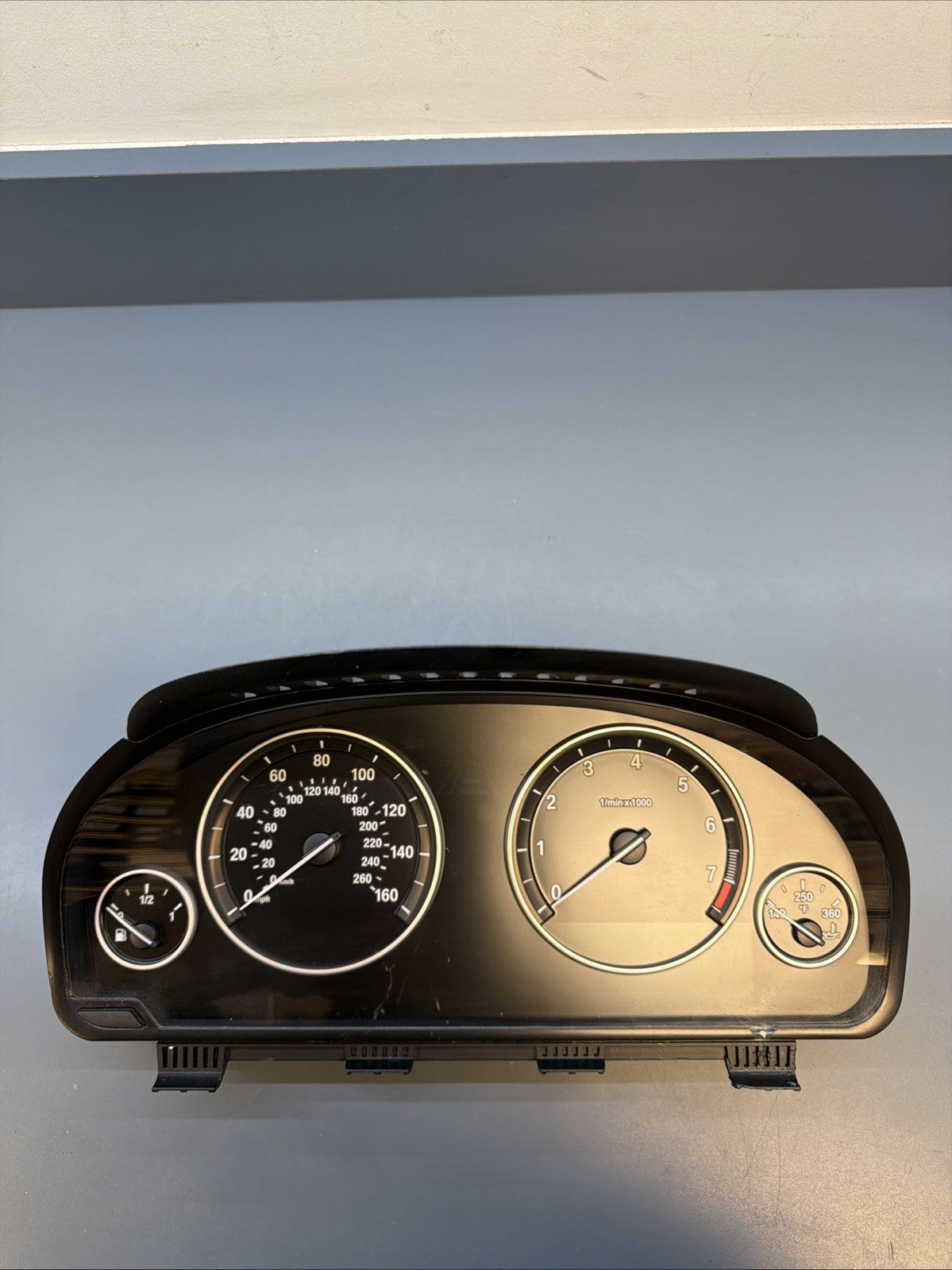 2011-13 BMW 528i 535i 550i F10 INSTRUMENT CLUSTER SPEEDO SPEEDOMETER 9285193