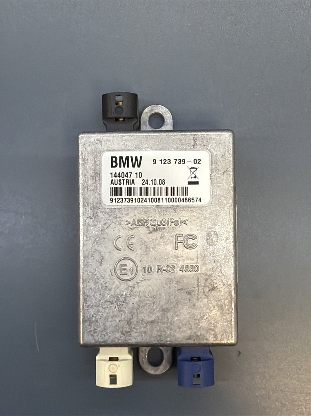 2009 2010 BMW 535i xDrive Radio Antenna Signal Amplifier Control Unit 9123739