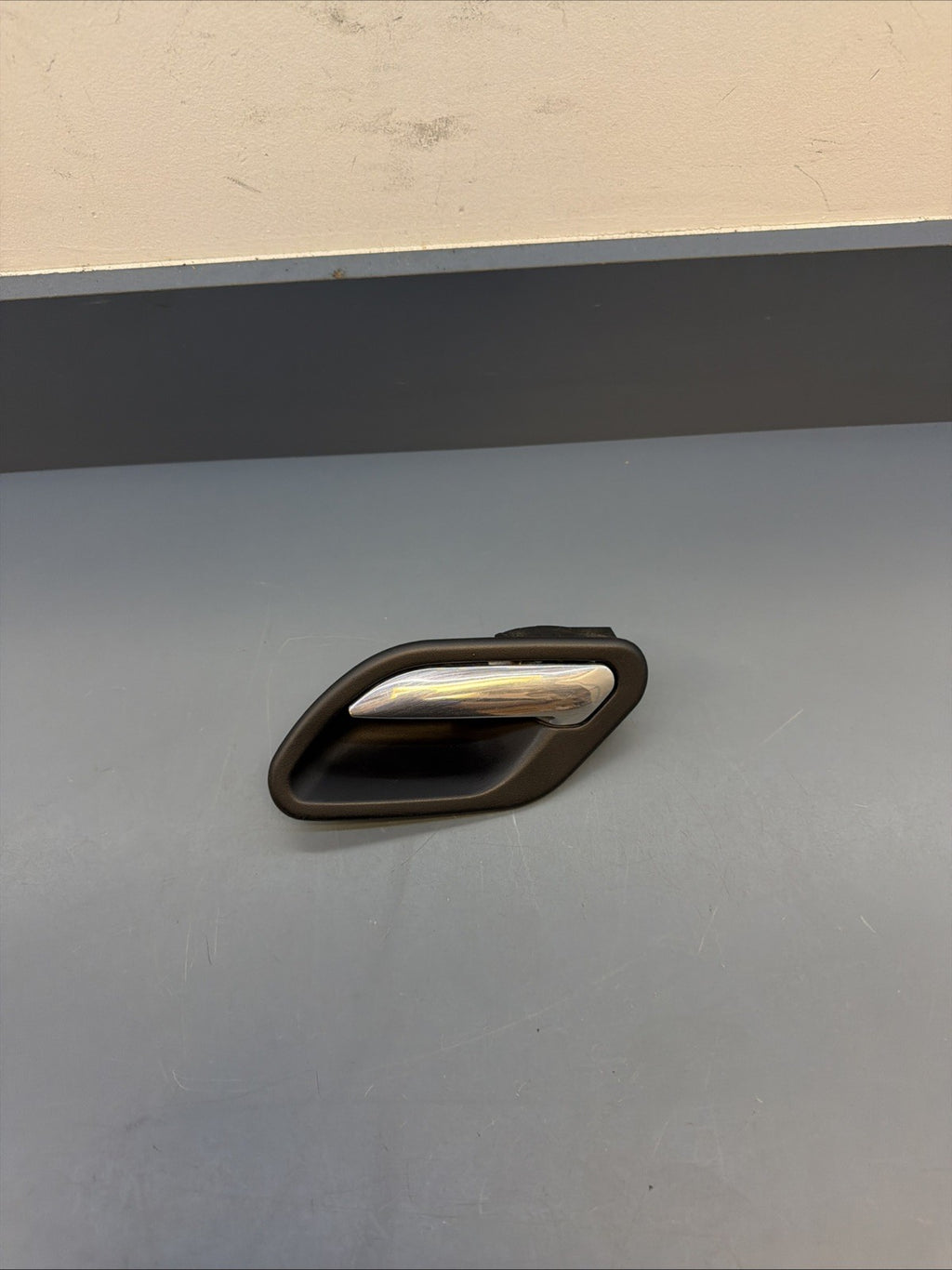 BMW E39 5 X5 SERIES INTERIOR DOOR HANDLE LEFT SIDE 7032925