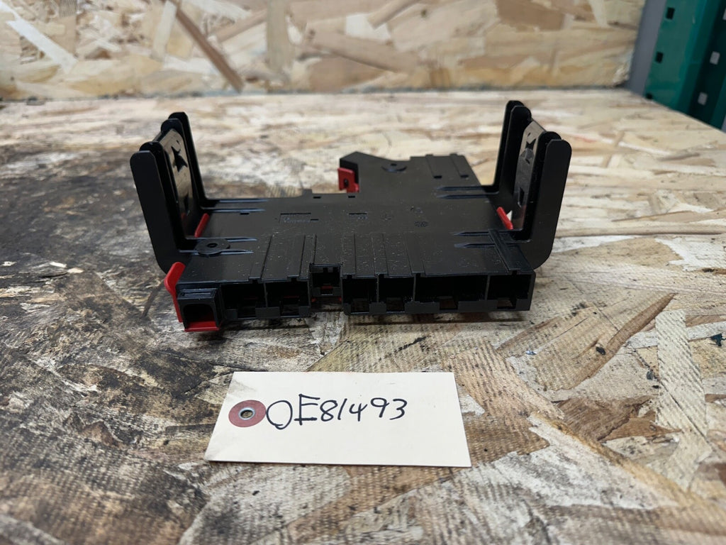 BMW 2011-2017 F25 X3 BATTERY POSITIVE TERMINAL JUNCTION BOX OEM 9206140