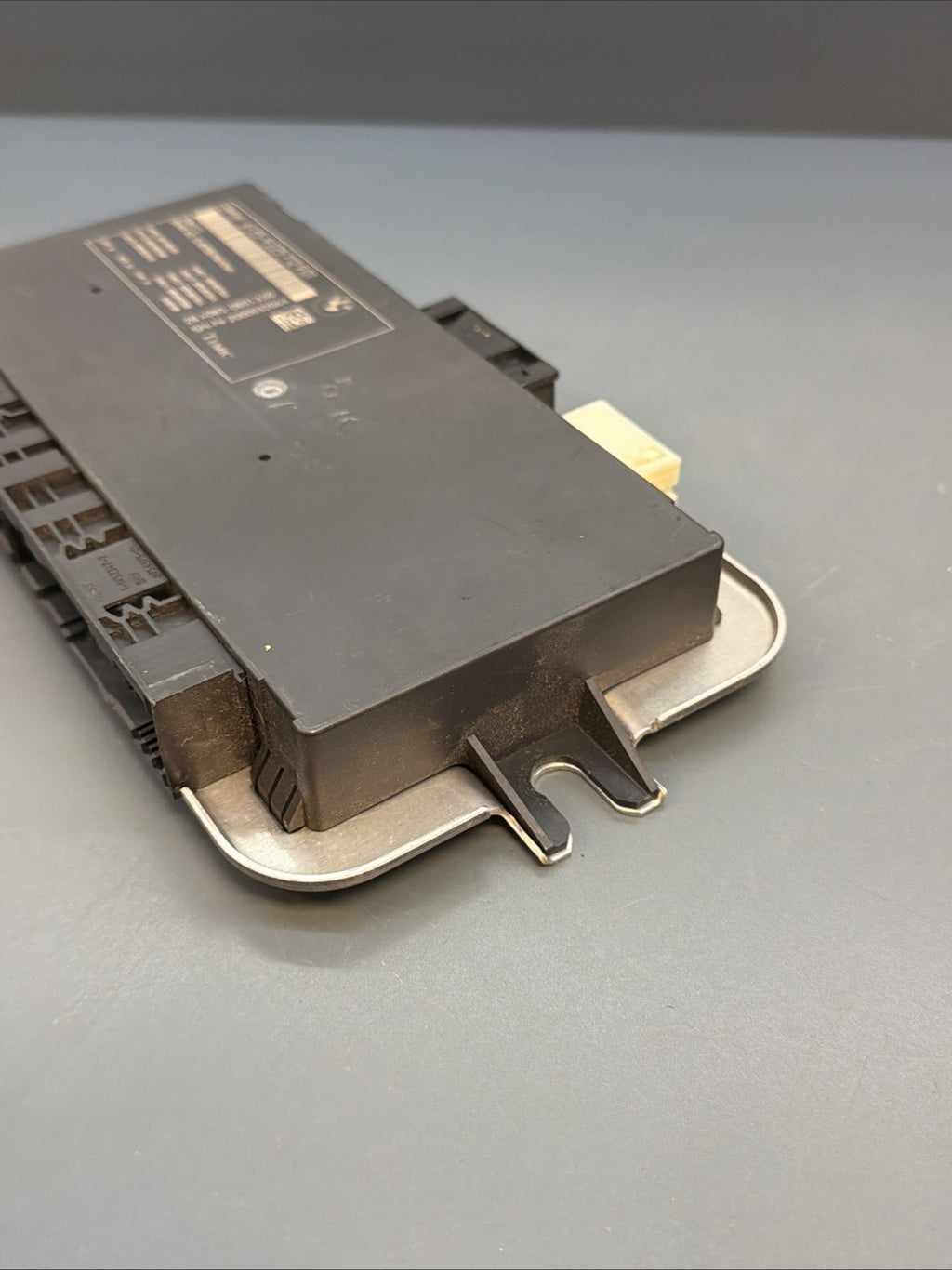BMW F07 F01 F02 F04 5 7 FRM III 3 FOOTWELL LIGHT CONTROL ECU FRM3 9225712