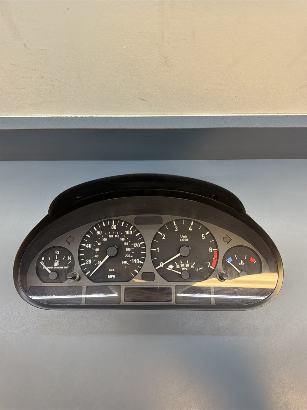 2001-2003 BMW 325i AT Speedometer Instrument Cluster MPH OEM 6910284 199K MILES