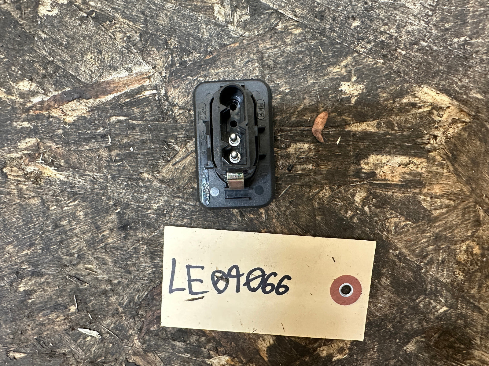 BMW 94-02 E36/7 Z3 FOG LIGHT SWITCH+TRIM PANEL OEM 8397824