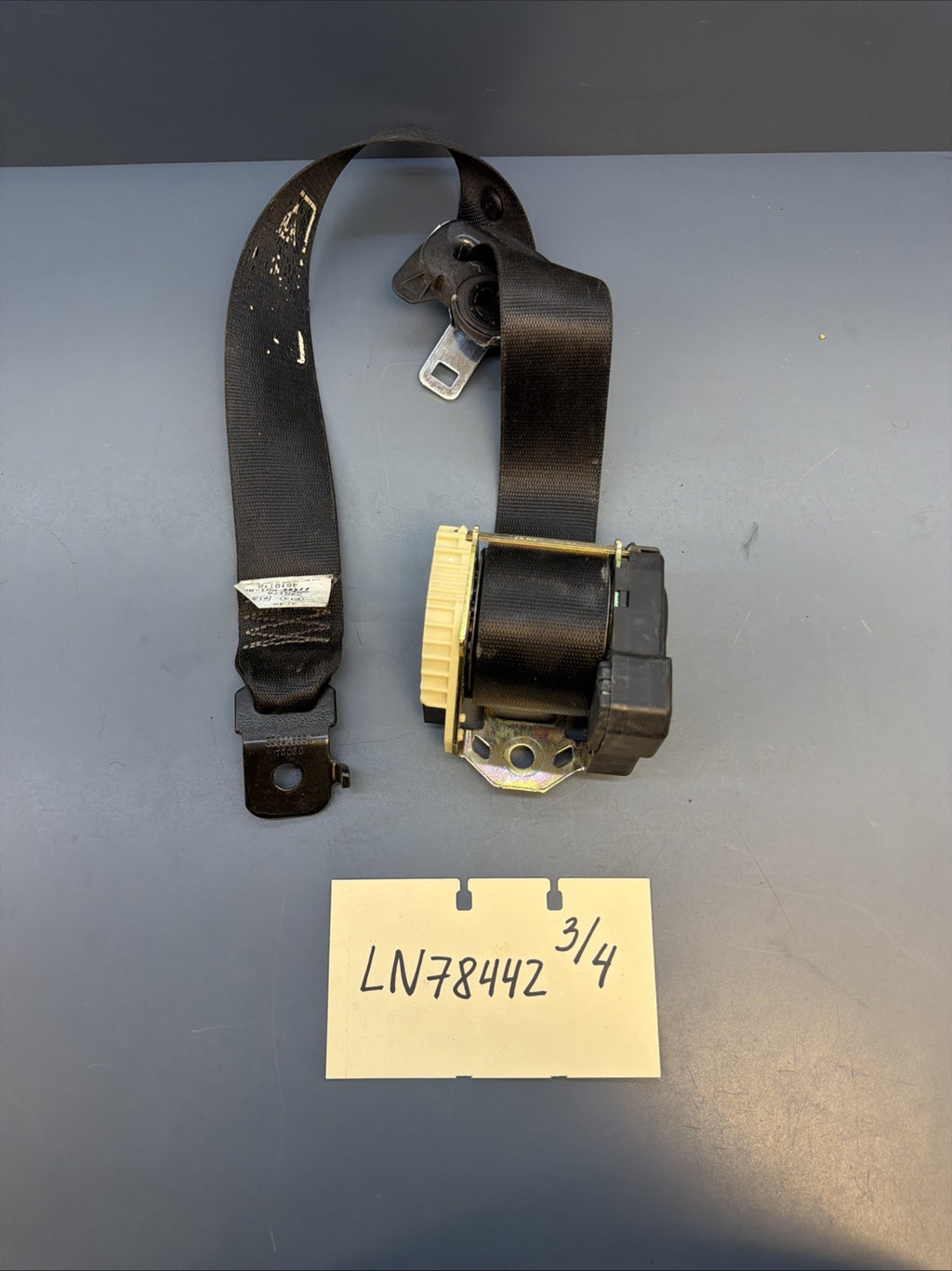 OEM LEFT FRONT SEAT BELT RETRACTOR FOR 2000 2001 2002-2006 BMW E53 X5 00043594