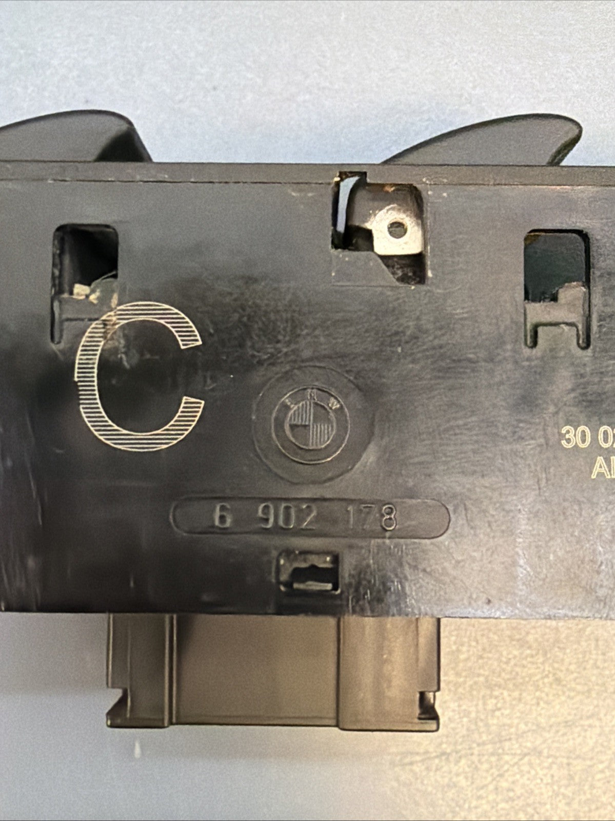 BMW E46 Window Master Switch Right Coupe Vert 6902178 00-06 323 325 328 330 M3