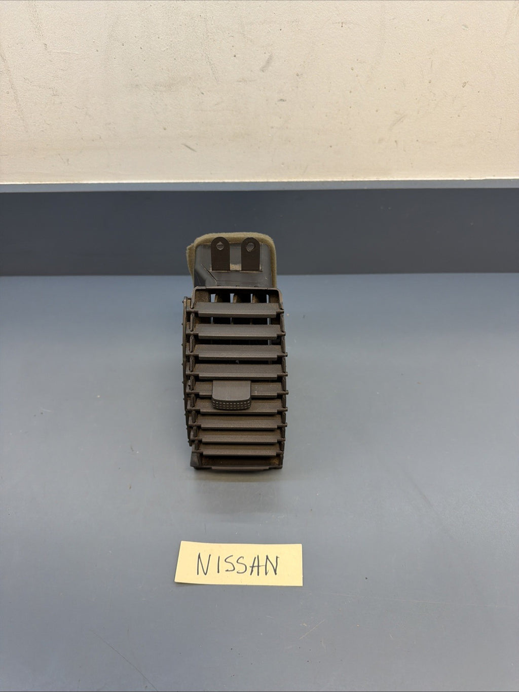 OEM 2005-2009 Nissan Xterra 4.0L Right Dash Center Air Vent Grille 68751-EA000