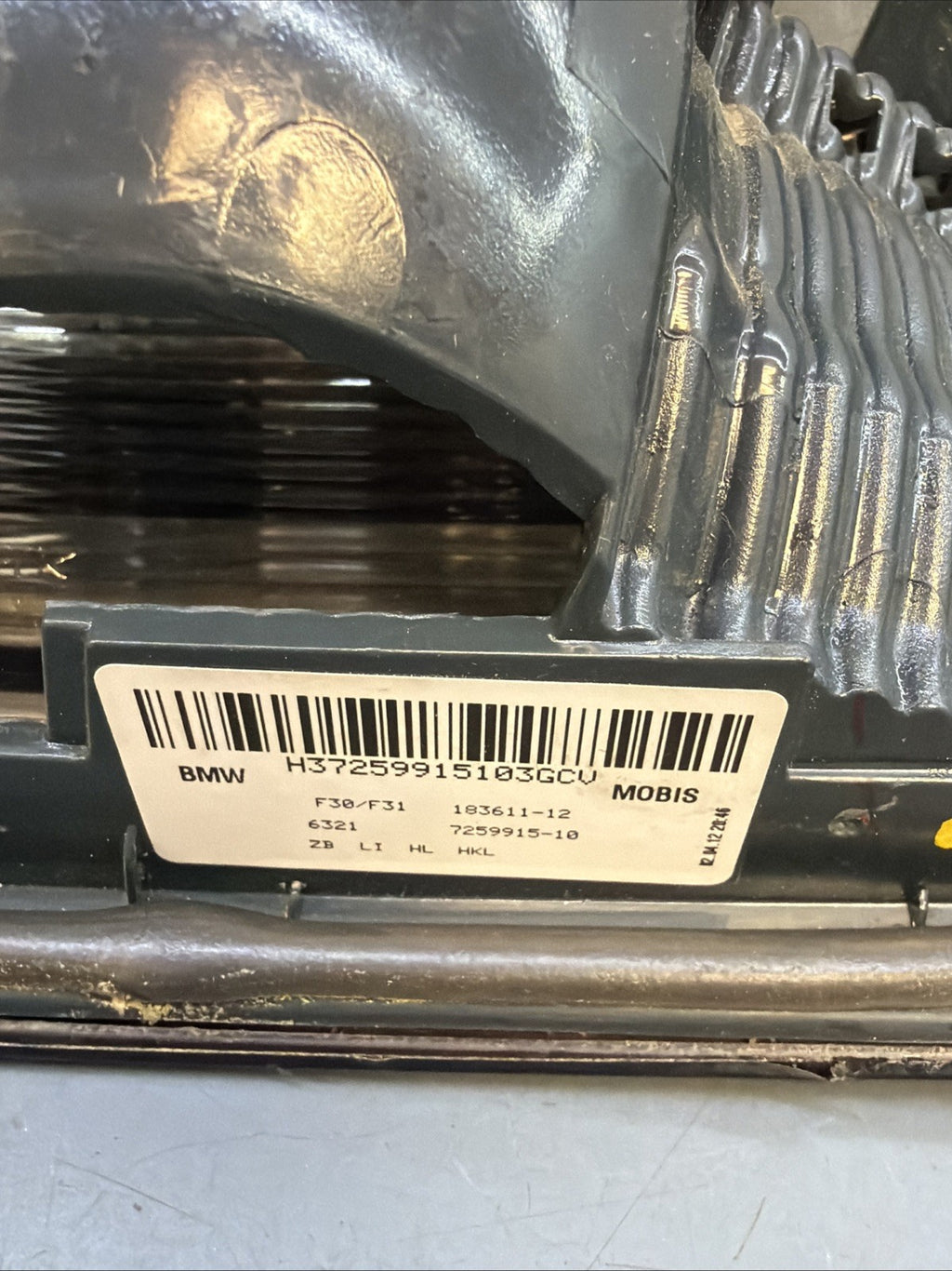 2012-2015 BMW F30 3-SERIES REAR INNER LEFT RIGHT LED TAIL LIGHT 63217259915 OEM
