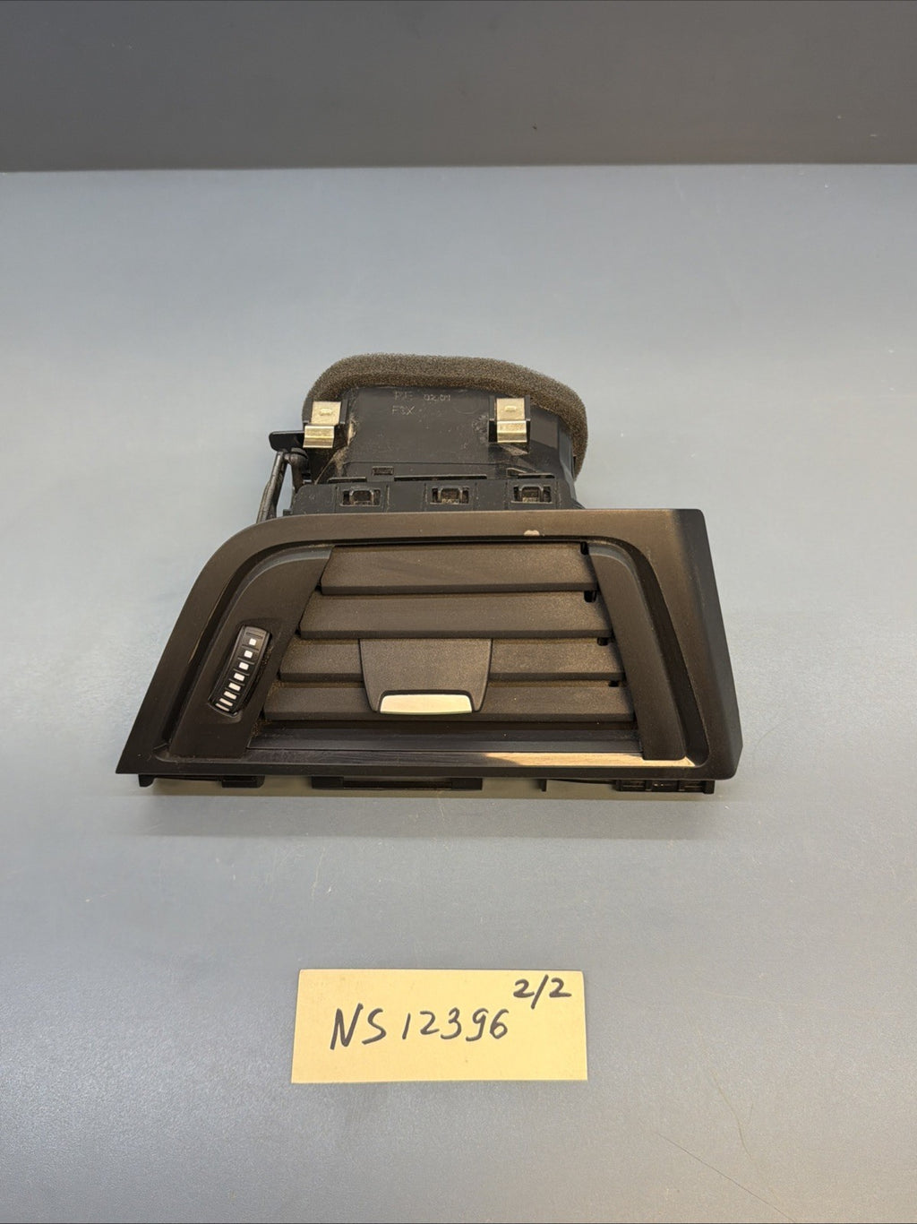 12-18 BMW 328i 320i Front Right Side Dash A/C Air Vent 9218550 Oem