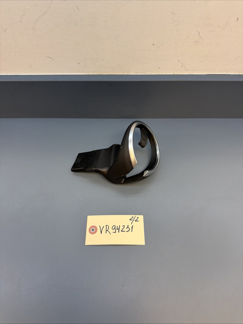 2012 2013 2014 BMW E84 X1 CENTER CONSOLE CUP HOLDER OEM