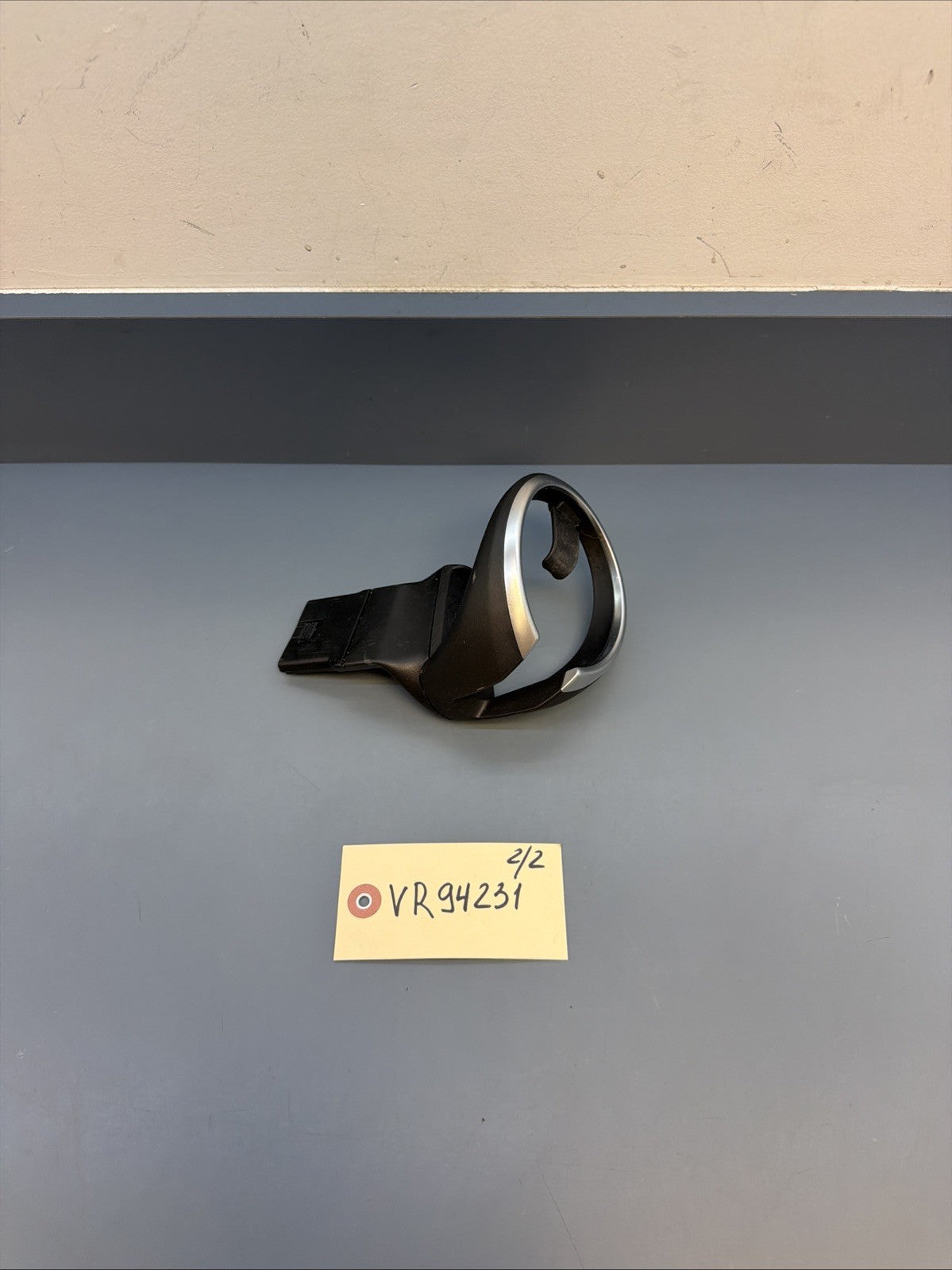 2012 2013 2014 BMW E84 X1 CENTER CONSOLE CUP HOLDER OEM