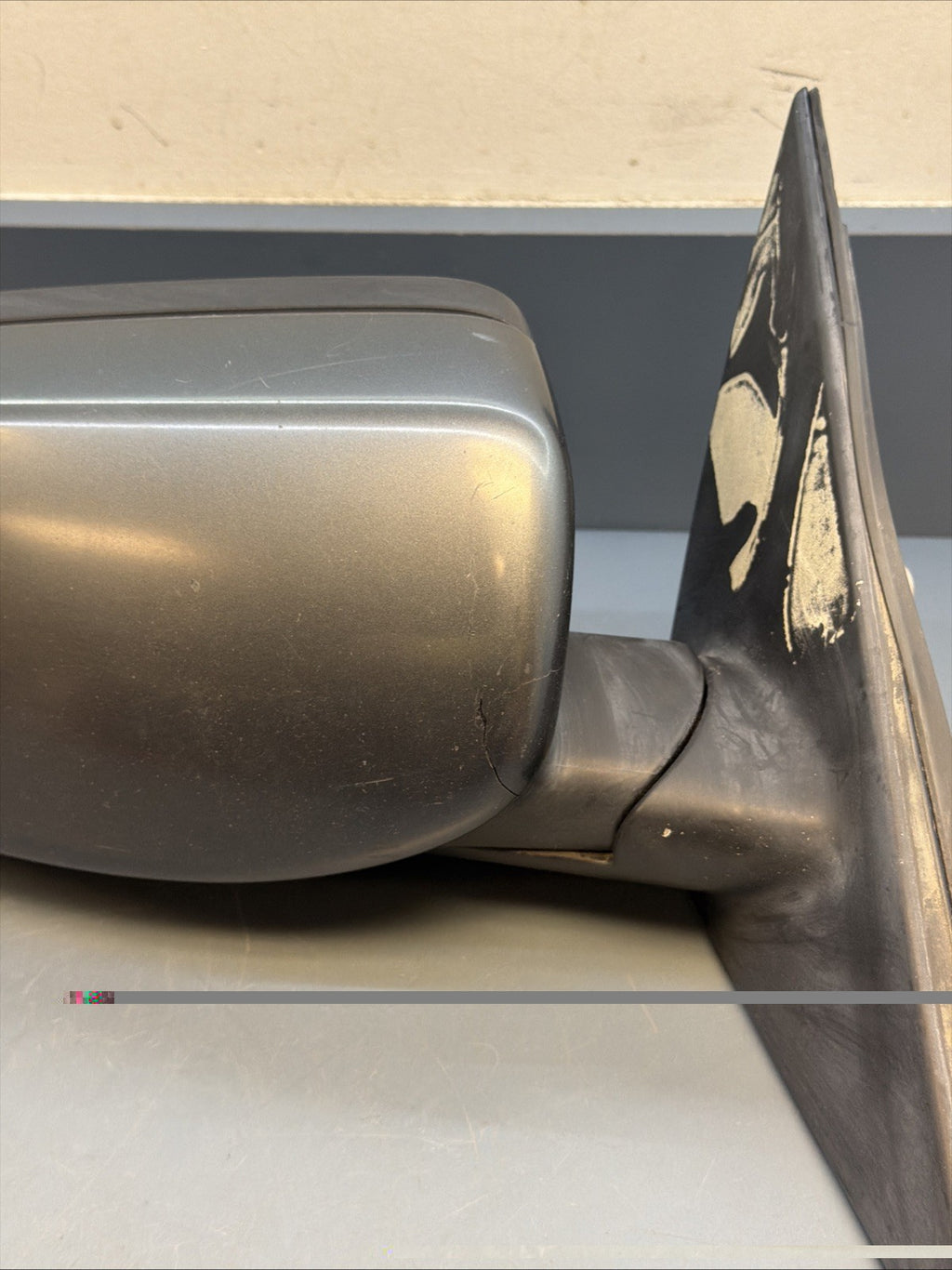 2006-2010 BMW 528i Front Right Side Door Side View Mirror Assembly 7043437 OEM