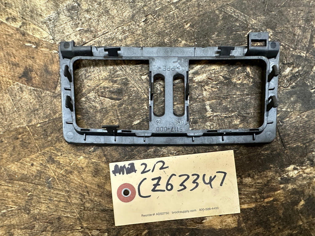 BMW 01-10 E60 5 SERIES REAR CENTER AIR VENT COVER TRIM BLACK OEM 5117000