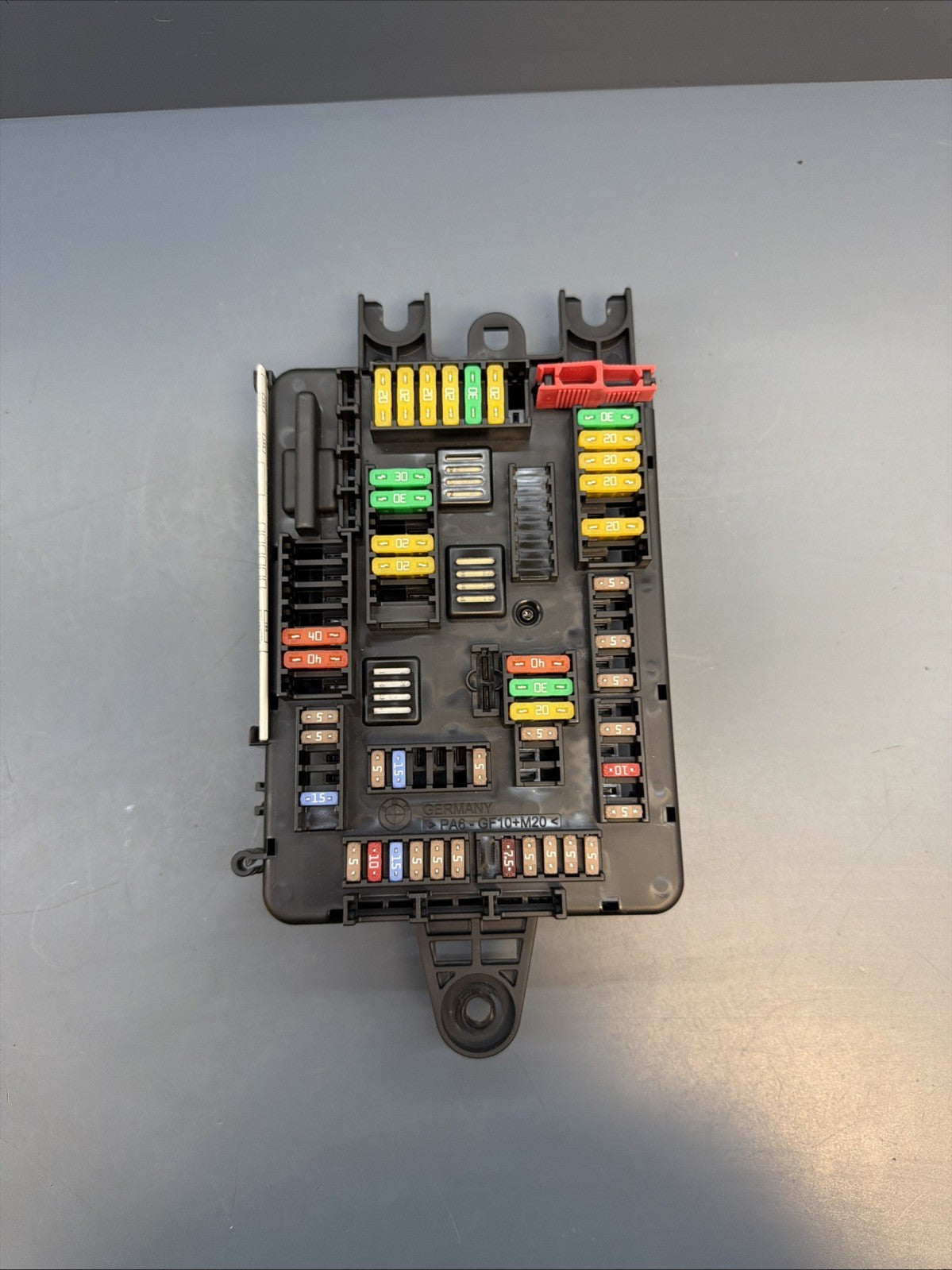 2013 - 2016 BMW F30 F32 F34 F36 F80 F82 M3 M4 REAR FUSE RELAY BOX MODULE 9337880