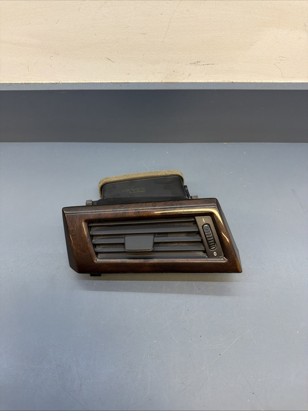 06-07 BMW M5 525i 530i 550i DRIVER LEFT SIDE DASH TRIM BEZEL AC VENT 6953619 OEM