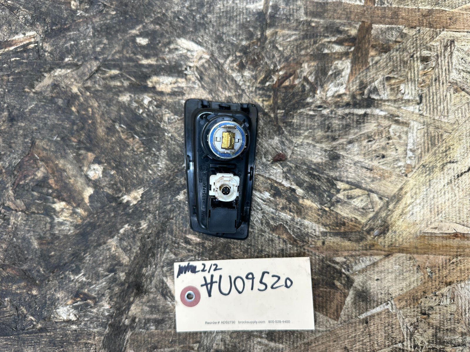 BMW 07-13 E88 E82 1 SERIES CIGGARETTE LIGHTER+AUX CONNECTOR OEM 9110410