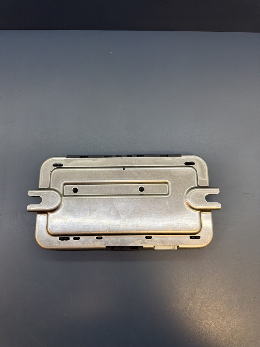 2011-2016 BMW 528i 535 550 F10 FOOTWELL LIGHT COMPUTER CONTROL MODULE 9251976