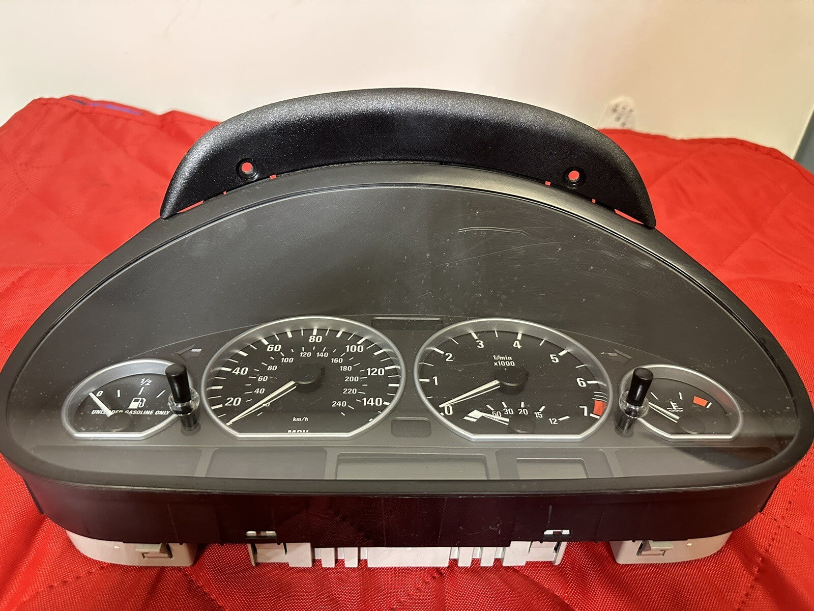 04-05 BMW 3 SERIES 330 INSTRUMENT GUAGE CLUSTER SPEEDOMETER 104K MILES OEM