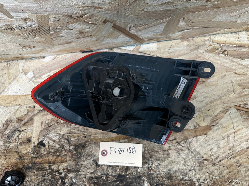 BMW 2011-2015 F30 3 SERIES LEFT DRIVER SIDE TAIL LIGHT SET OEM 7372785/7371111