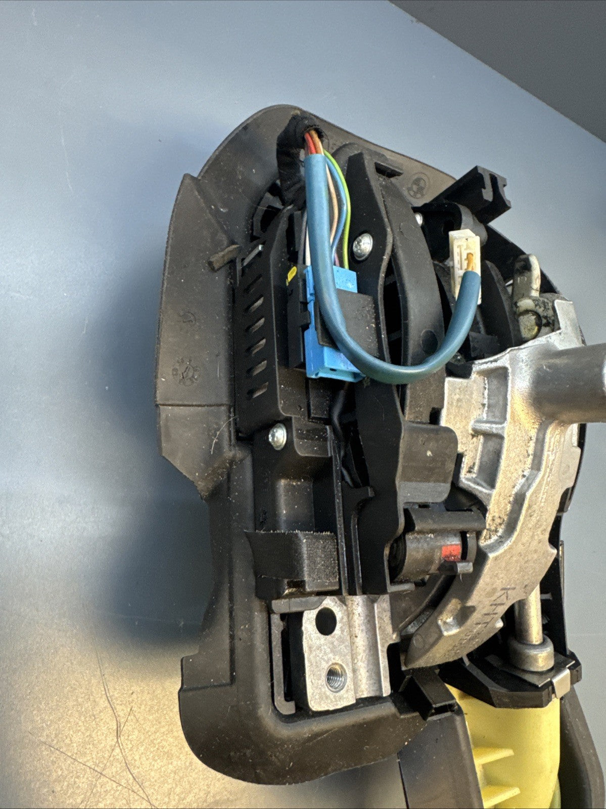 2007-2013 BMW E92 E90 3-Series 328 335 Automatic Transmission Gear Shifter OEM