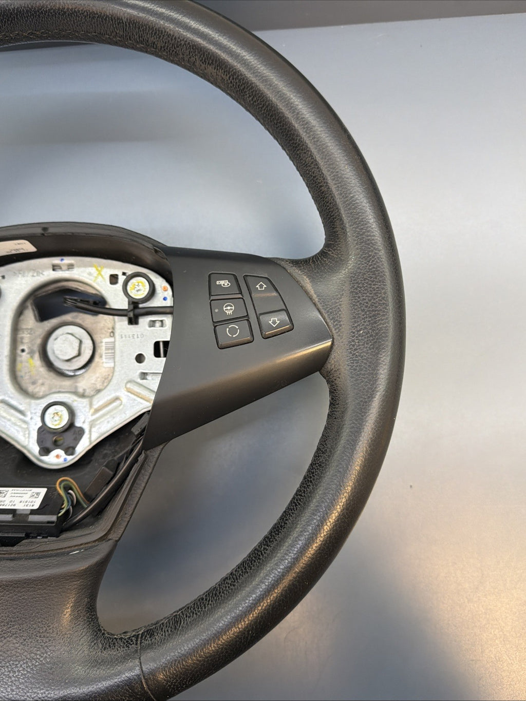 2007-2013 BMW X5 (E70) DRIVER HEATED STEERING WHEEL ASSEMBLY W/SWITCHES 9217866