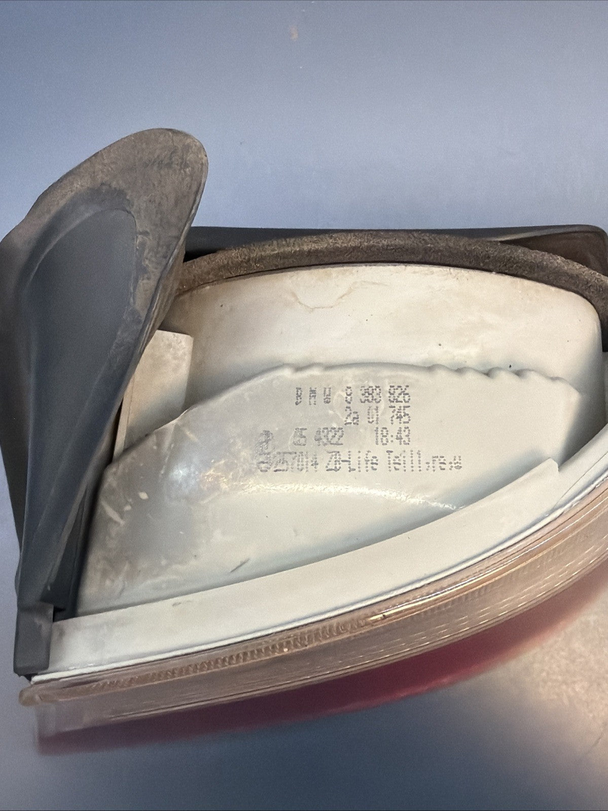 BMW 00-03 E46 325 330 Coupe Right PASSANGER Outer Tail Light 63218383826 8383826