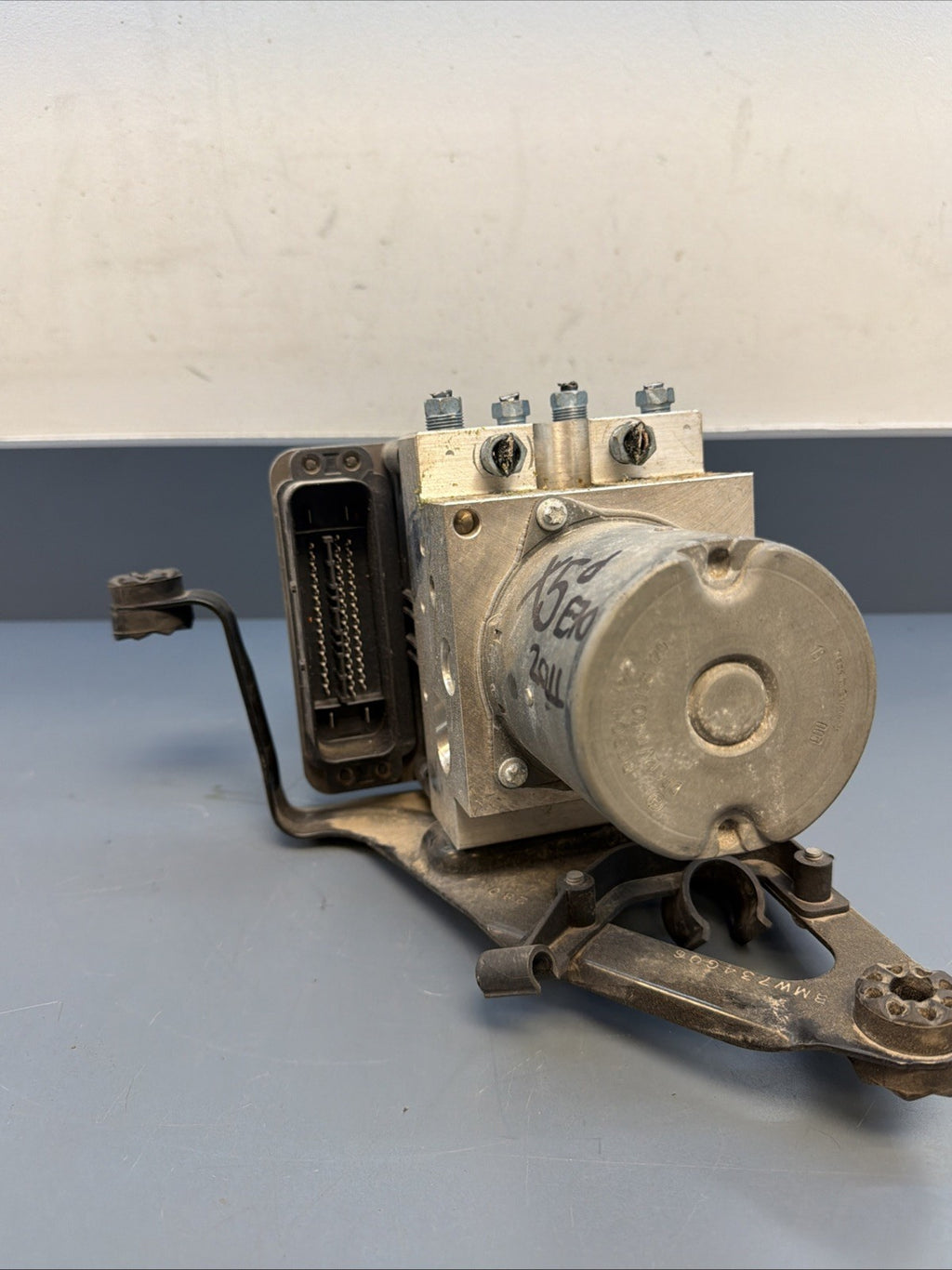 2007–2014 BMW X5 X6 E70 E71 ABS HYDRAULIC BRAKE PUMP MODULE OEM 6798284