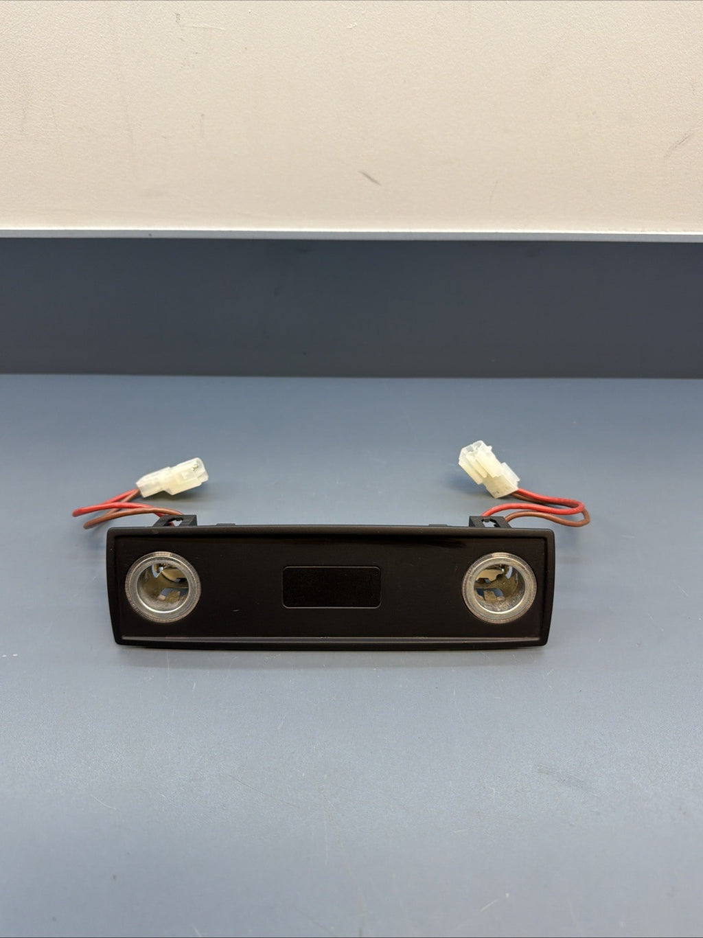 07-14 BMW E70 E71 Rear Center Console Input Insert Charger Socket 6963375 OEM
