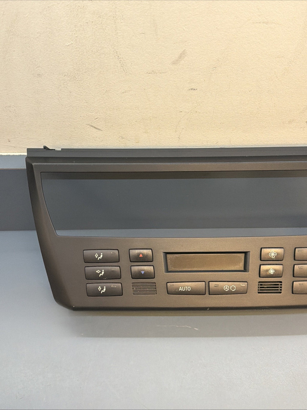 BMW 03/10 E83 X3 FRONT CENTER CONSOLE CLIMATE CONTROL PANEL BLACK OEM 3417544