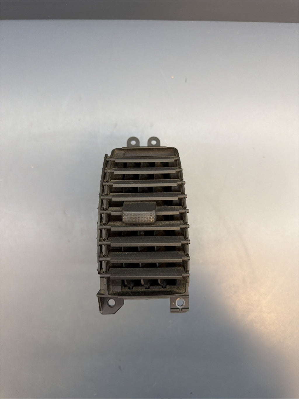 OEM 2005-2009 Nissan Xterra 4.0L Right Dash Center Air Vent Grille 68751-EA000