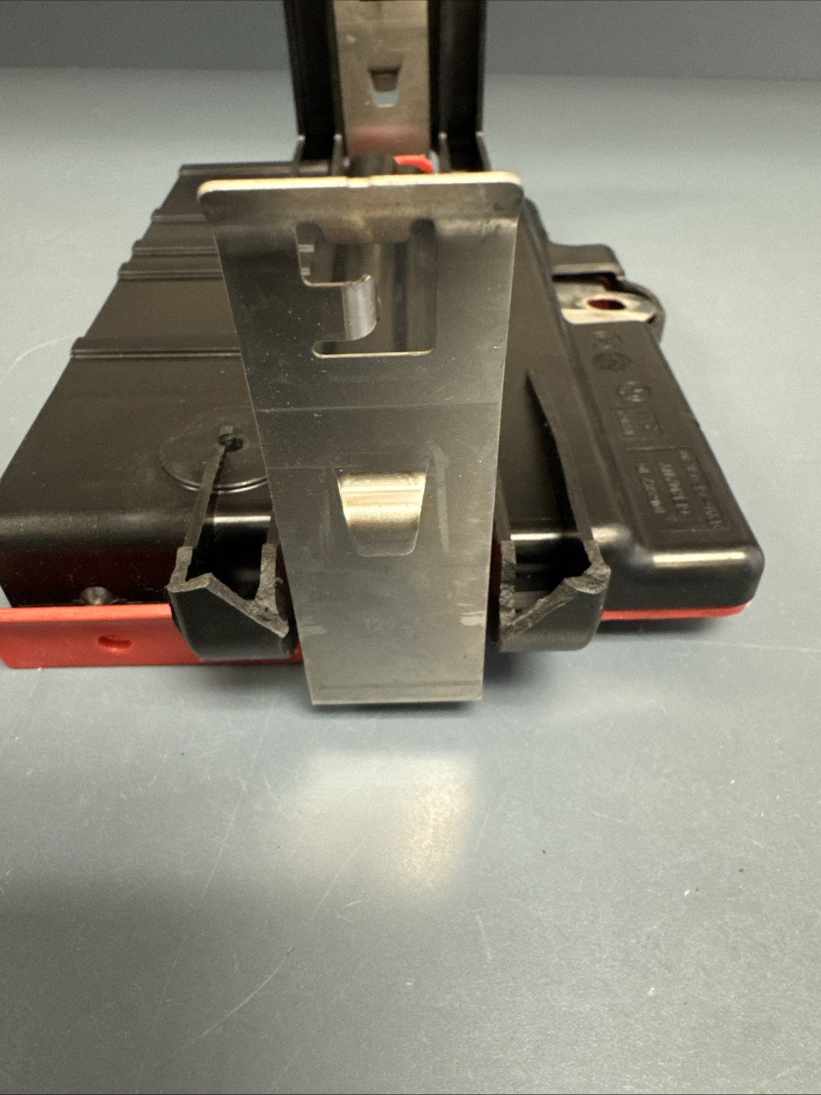 07-13 BMW E70 E71 X5 X6 BATTERY POWER DISTRIBUTION BOX  MODULE OEM 10688710
