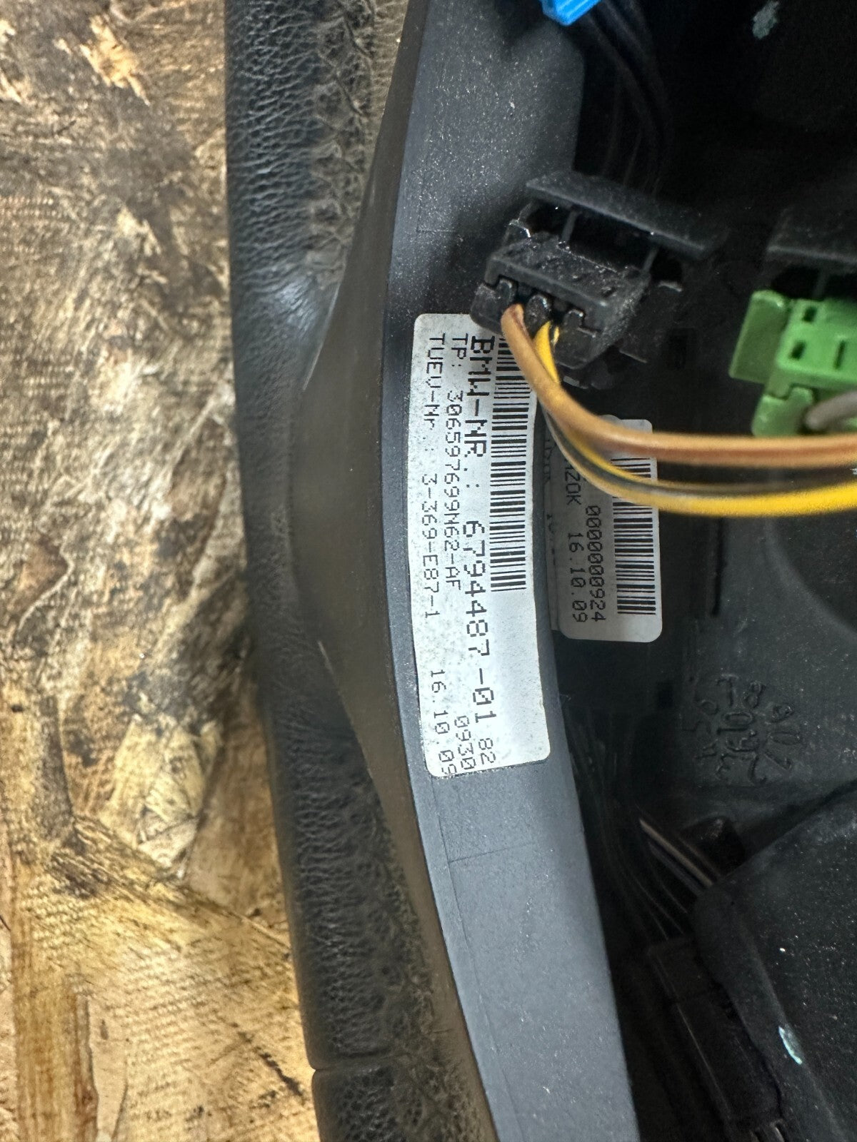 BMW 2006-2013 E9X 3 SERIES BLACK LEATHER STEERING WHEEL OEM 3051626