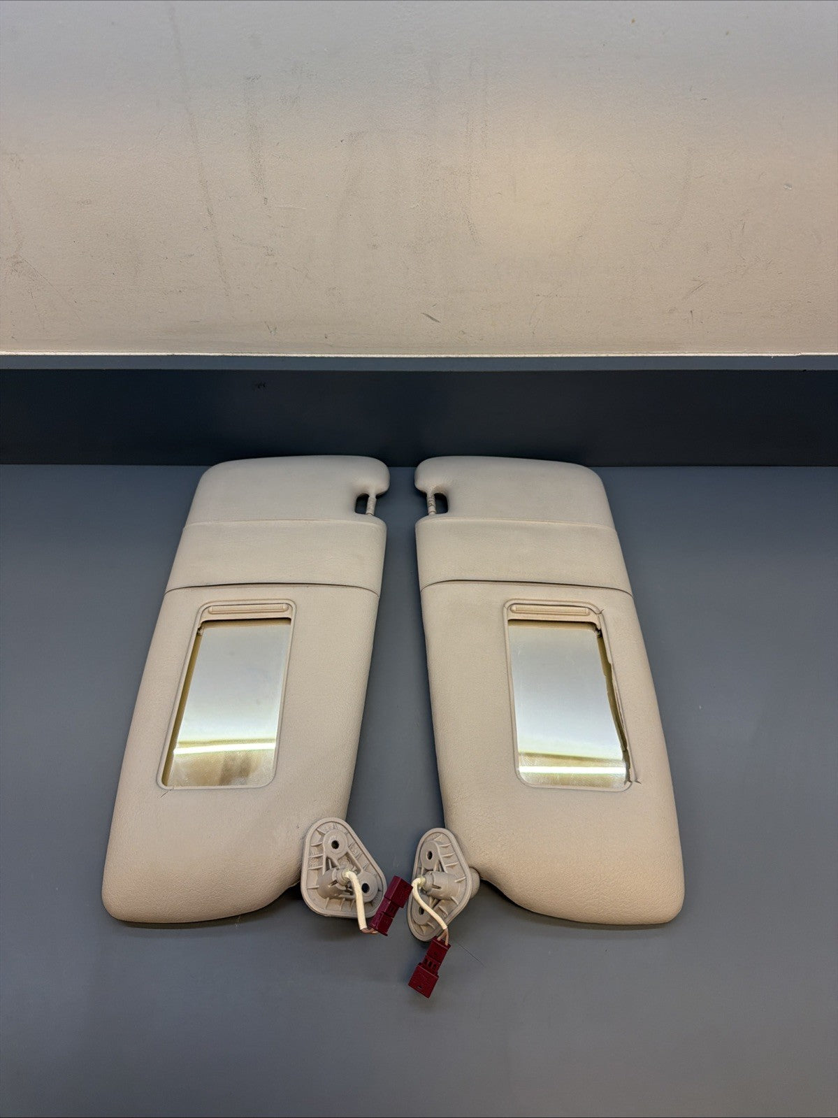 01-06 OEM BMW E46 M3 325Ci 330Ci Coupe Driver Passenger Sun Visor SET 6905983