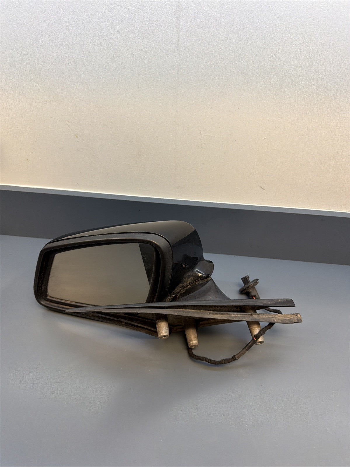 2008-2010 BMW E60 5 FRONT LEFT DRIVER SIDE MIRROR OUTSIDE 7203421 7208456 OEM